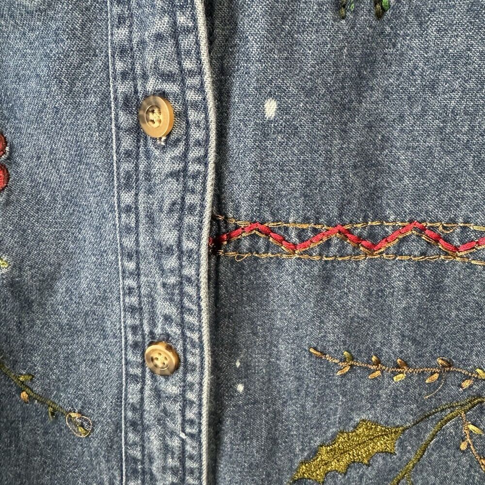 Bobby Brooks Shirt Womens Size XL Embroidered Christmas Holly Denim FLAW - Picture 3 of 9
